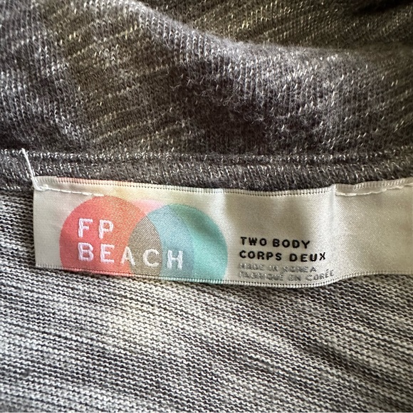 FREE PEOPLE Beach Cocoon Cowl Neck Pullover Oversized Size M/L Gray Heather - Picture 8 of 13